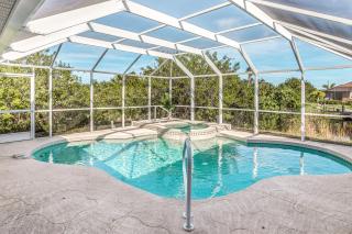 Dockside Paradise - 0