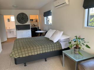 Long St Studio - Raglan - 3