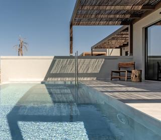 AKU Suites with private pools - 4