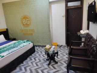 Shelton Royal Hotel - Multan - 1