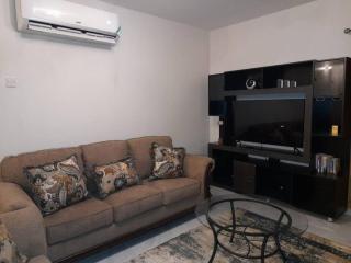 Retreat by the Beach Lovely New 2 Bedroom - 9