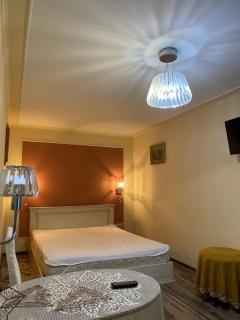 Art Apartment on Rynok Square - 6