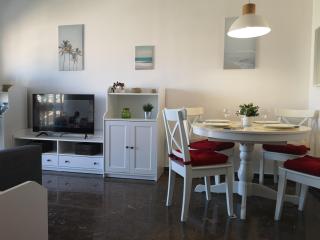 APARTAMENTO 1ª LINEA PLAYA GARAJE PISCINAS TERRAZA - Torremolinos - 3