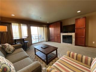 Grandview Lake Chelan- Waterfront View, Pool, Hot tub, Golf, 1 Min To Downtown - Chelan - 1