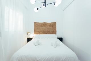 Modern with balcony- 2Bd 2Bth- San Vicente - Siviglia - 3