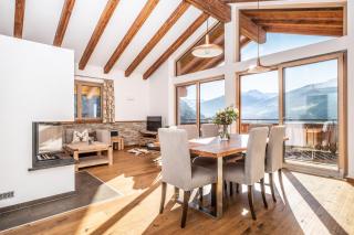 Chalet-Appartement mit Penthouse Flair - 0