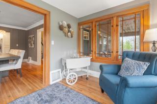 Gorgeous Downtown Bungalow, Walk Everywhere!!! - Lake Geneva - 4