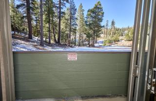 St Anton Wooded View 1-Bedroom Condos with Complimentary Hot Drinks - Mammoth Lakes - 3