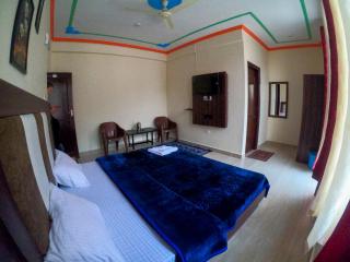 Yes Comfort Villa Guest House - 1