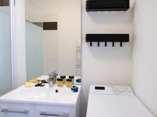 Maison neuve lumineuse avec jardin, parking privé - 9