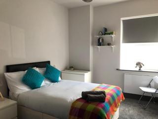 Townhouse PLUS @ London Road Stoke - 5