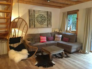 Deluxe Holiday Zdrojowa -Willa typu Alpejskiego w Borach Tucholskich-Całoroczna Balia z jacuzzi-Prywatny las i strumyk -Duża Wiata grillowa - Osówek - 9