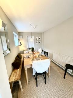 Ser Ar Y Bryn- Lovely family home with garden, walk to the village and beach - Saundersfoot - 2
