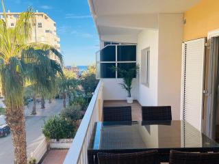 Amplio apartamento con vistas al mar, parking y wifi - 8