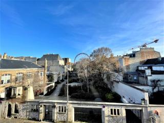 Charme de l'ancien pour cet appartement entièrement rénové dans l'hypercentre de Reims - Reims - 7