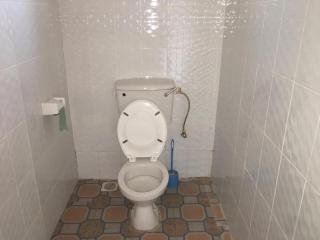 Famko Hotel - Sleeps 24 - Parking - Garden - Lira - 3