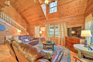 Creekside Bryson City Cabin with Private Hot Tub - Bryson City - 4