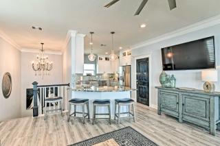 Beachfront Retreat: 16 Mi to Dtwn Freeport! - 5