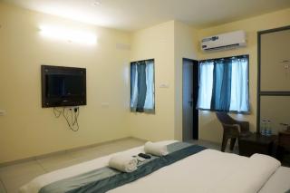Hotel Nova SK - Rajkot - 9