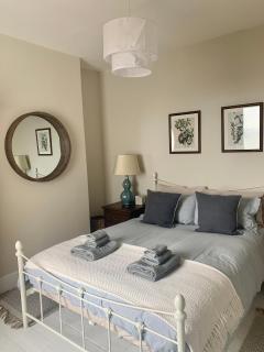 28 North, Stunning Costal home with Generous Ferry Reduction - Ventnor - 3