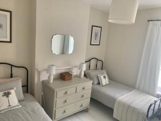 28 North, Stunning Costal home with Generous Ferry Reduction - 2