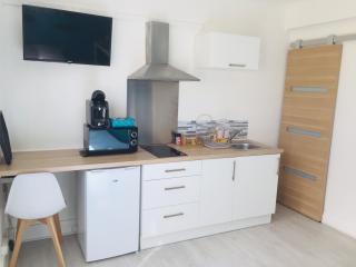 Studio 2 bien agencé et tout équipé - 4