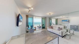 Totally Renovated Beachfront Condo at Apollo - 9