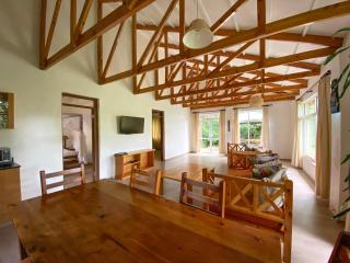 Mountain Ash House - 4