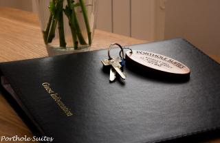 Porthole Suites - Saint Aubin - 2