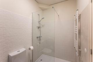 Tasteful 2BR Flat in Art District by LovelyStay - Porto - 5