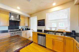 Red Quill Village - 1