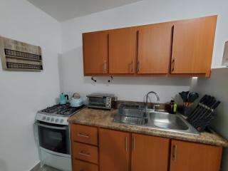 Aguadilla Sunrise apt with AC WIFI 8 minute walk from Crashboat beach - Aguadilla - 2