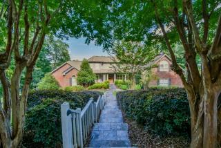 Bama Lakeside Retreat - 8