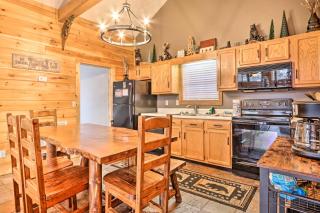 Honey Bear Hideaway with Hot Tub and Mtn Views! - 1