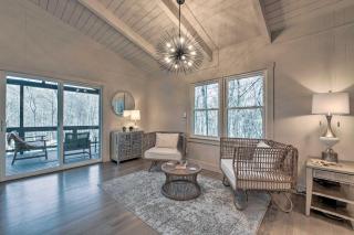Maggie Valley ‘Creekside Chalet’ + Deck: Fish, Ski - 6