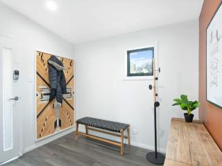 Black Diamond Retreat - Luxury 3BR Home l Lake Views l Fire Pit l WiFi l Bath - Jindabyne - 2