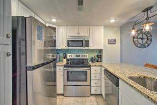 Colorful Beachfront Condo with Resort Amenities - North Topsail Beach - 3