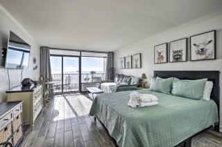 Newly Renovated Oceanfront Studio with Beach Access - 0