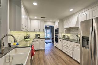 9 Mi to Magnolia Market Large Home in Waco! - Waco - 0