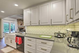 9 Mi to Magnolia Market Large Home in Waco! - Waco - 1