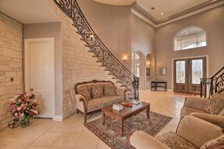Grand Rosharon Estate on 10 Acres of Farmland - Manvel - 6