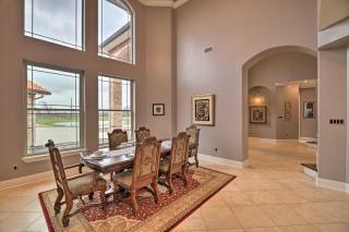 Grand Rosharon Estate on 10 Acres of Farmland - Manvel - 5