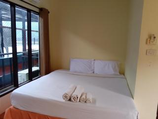 Phi Phi Green House & Sunsky Hostel - Phi Phi Islands - 4