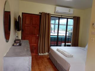 Phi Phi Green House & Sunsky Hostel - Phi Phi Islands - 3