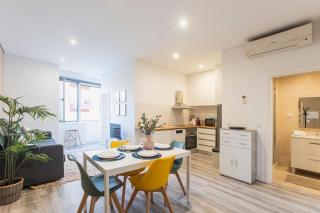Seaside 1BR Flat w/ AC in Matosinhos by LovelyStay - 2