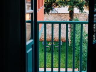 CASTRELLO Old Town Hospitality - 2