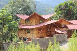 hermosa cabaña villa majo, cuenta con el espectacular rio santo domingo - 4