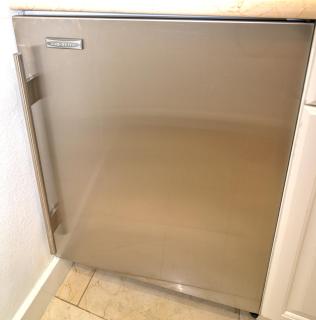 Tropical Beach Condo - Pool, Shops, 86" TV, WiFi - 2
