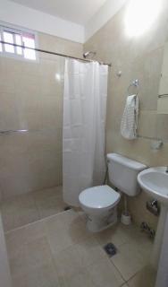 Habitación con baño privado en edificio 1er piso - 2