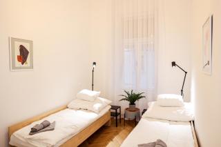 Modern 3BR Apt Free Parking Prime Location - Budapest - 4
